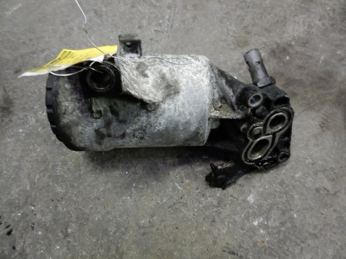 Oil filter housing from a Renault Espace (JK) 2.2 dCi 16V 2006