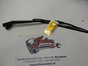 Gebrauchte Scheibenwischerarm hinten Kia Joice 2.0 16V Preis auf Anfrage angeboten von Autodemontage Joko B.V.