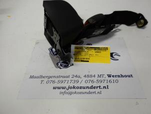 Used Rear seatbelt, centre Mitsubishi Space Star (DG) 1.6 16V Price on request offered by Autodemontage Joko B.V.