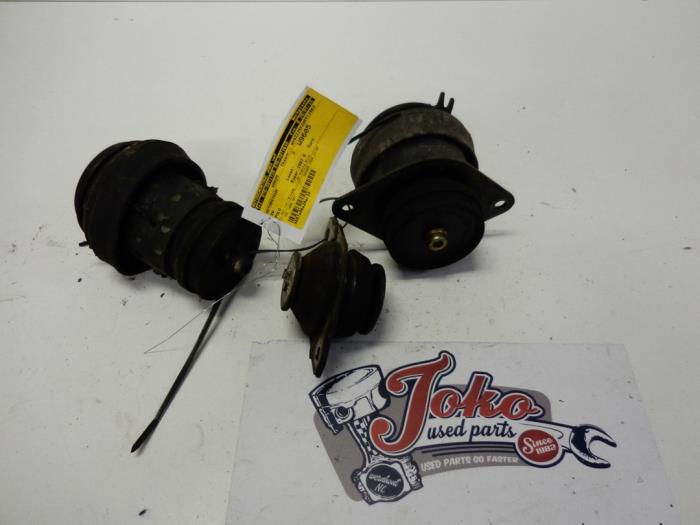 Used Engine mount Volkswagen Polo III Classic (6KV2) 1.9 SDI Price on request offered by Autodemontage Joko B.V.