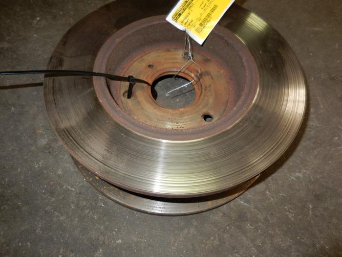 Front brake disc from a Smart Fortwo Coupé (451.3) 1.0 45 KW 2009