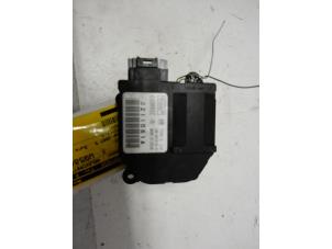 Used Heater valve motor Opel Tigra Twin Top 1.4 16V Price on request offered by Autodemontage Joko B.V.