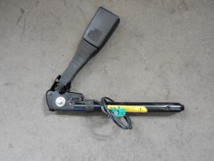 Used Seatbelt tensioner, right Opel Zafira (M75) 2.2 16V Direct Ecotec Price on request offered by Autodemontage Joko B.V.
