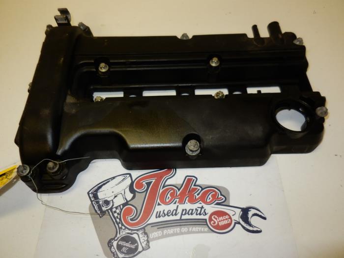 Rocker cover from a Opel Tigra Twin Top 1.4 16V 2007