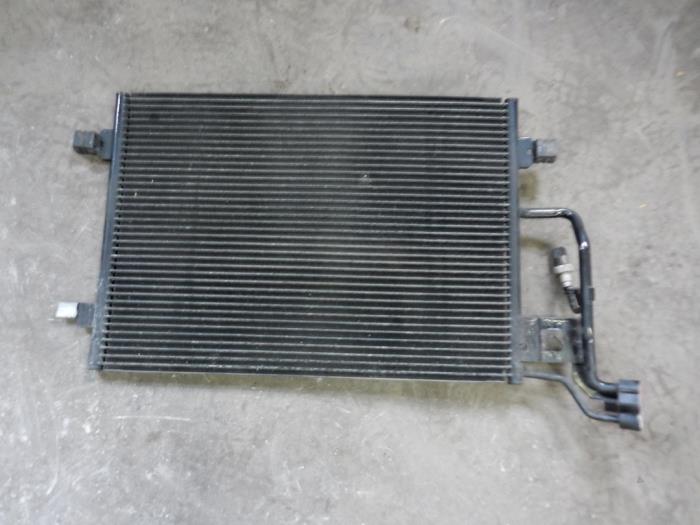Gebrauchte Klima Kondensor Volkswagen Passat (3B3) 2.0 20V Preis auf Anfrage angeboten von Autodemontage Joko B.V.