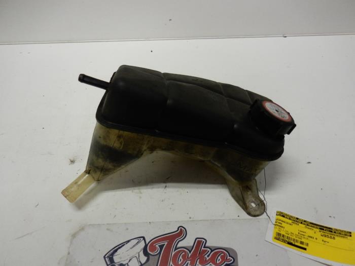 Expansion vessel from a Ford Mondeo III Wagon 2.0 TDCi 115 16V 2003
