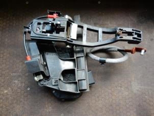 Used Rear door mechanism 4-door, right Ford Mondeo IV 1.8 TDCi 125 16V Price on request offered by Autodemontage Joko B.V.