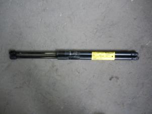 Used Rear gas strut, left Ford Mondeo IV 1.8 TDCi 125 16V Price on request offered by Autodemontage Joko B.V.