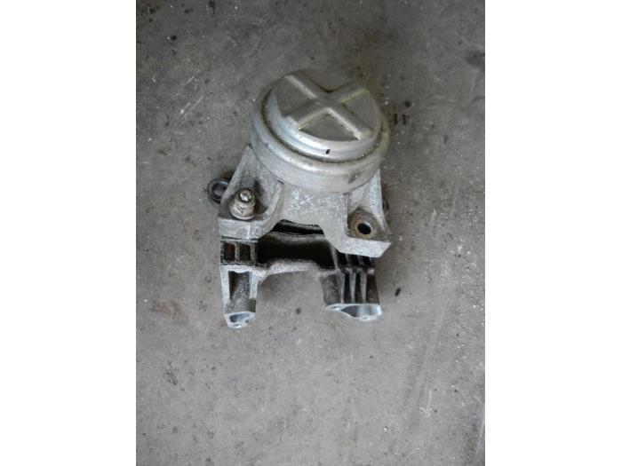 Used Engine mount Ford Mondeo IV 1.8 TDCi 125 16V Price on request offered by Autodemontage Joko B.V.