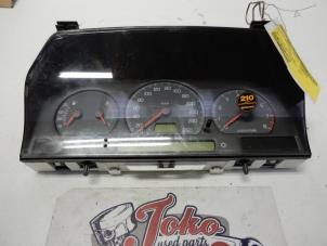 Used Instrument panel Volvo V70 (GW/LW/LZ) 2.4 XC LPT 4x4 20V Price on request offered by Autodemontage Joko B.V.
