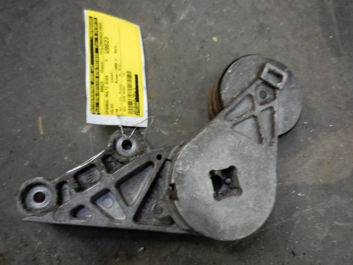 Usados Rodillo tensor correa múltiple Volvo V70 (GW/LW/LZ) 2.4 XC LPT 4x4 20V Precio de solicitud ofrecido por Autodemontage Joko B.V.