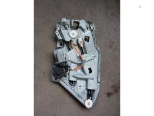 Used Rear window mechanism 2-door, right Peugeot 206 CC (2D) 2.0 16V Price on request offered by Autodemontage Joko B.V.