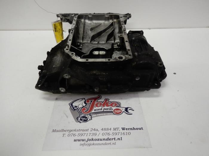 Usagé Couvercle carter Audi A4 (B6) 2.5 TDI 24V Prix sur demande proposé par Autodemontage Joko B.V.