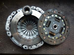 Used Pressure plate Fiat Punto II (188) 1.2 16V Price on request offered by Autodemontage Joko B.V.