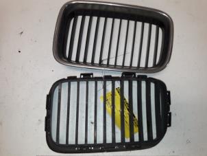 Used Grille BMW 3 serie (E36/4) 318i Price on request offered by Autodemontage Joko B.V.