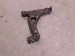 Used Front lower wishbone, right Opel Astra G (F08/48) 1.7 DTL Price on request offered by Autodemontage Joko B.V.