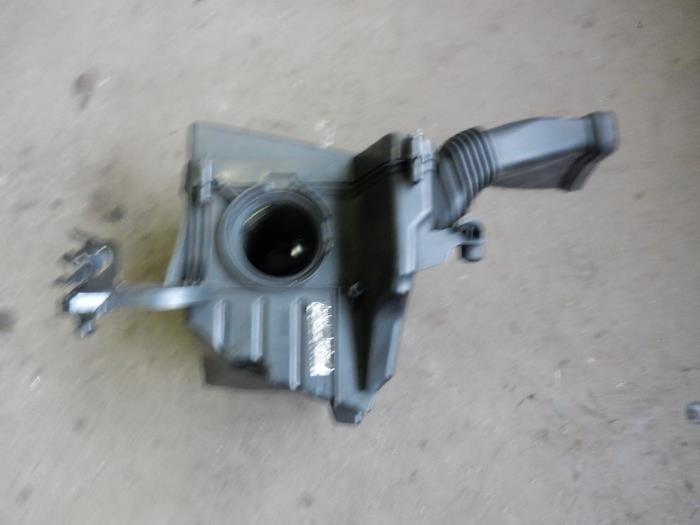 Gebrauchte Luftfiltergehäuse Ford Focus 2 Wagon 1.6 TDCi 16V 110 Preis auf Anfrage angeboten von Autodemontage Joko B.V.
