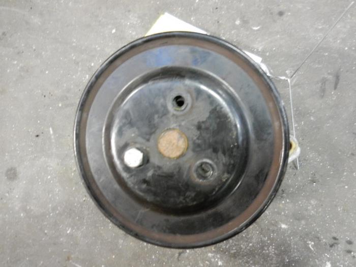 Begagnade Vattenpump Opel Astra H SW (L35) 1.7 CDTi 16V Pris på förfrågan erbjuds av Autodemontage Joko B.V.