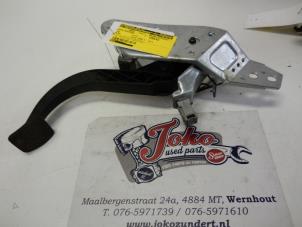 Used Clutch pedal Opel Astra H SW (L35) 1.7 CDTi 16V Price on request offered by Autodemontage Joko B.V.