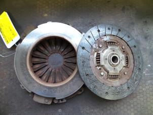 Used Pressure plate Renault Megane II Grandtour (KM) 1.5 dCi 80 Price on request offered by Autodemontage Joko B.V.