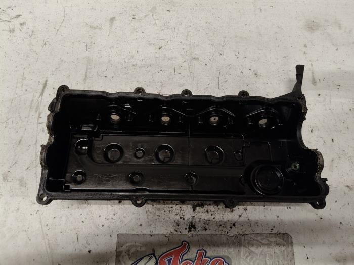 Ventildeckel van een Opel Corsa C (F08/68) 1.7 DI 16V 2003