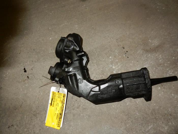 Gebrauchte Öl Füllrohr Mercedes A (W168) 1.7 A-170 CDI 16V Preis auf Anfrage angeboten von Autodemontage Joko B.V.