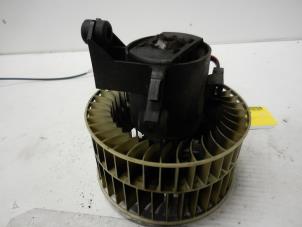 Usados Motor de ventilador de calefactor Mercedes A (W168) 1.7 A-170 CDI 16V Precio de solicitud ofrecido por Autodemontage Joko B.V.