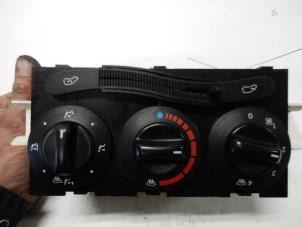 Usados Panel de control de calefacción Mercedes A (W168) 1.7 A-170 CDI 16V Precio de solicitud ofrecido por Autodemontage Joko B.V.