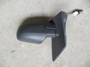 Used Wing mirror, left Ford Fiesta 5 (JD/JH) 1.3 Price on request offered by Autodemontage Joko B.V.