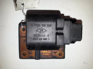 Used Distributorless ignition system Renault Megane Coupé (DA) 1.6i Price on request offered by Autodemontage Joko B.V.