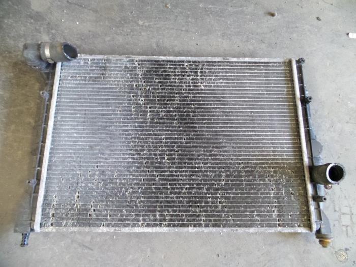Gebrauchte Kühler Alfa Romeo 147 (937) 1.9 JTD 115 Preis auf Anfrage angeboten von Autodemontage Joko B.V.