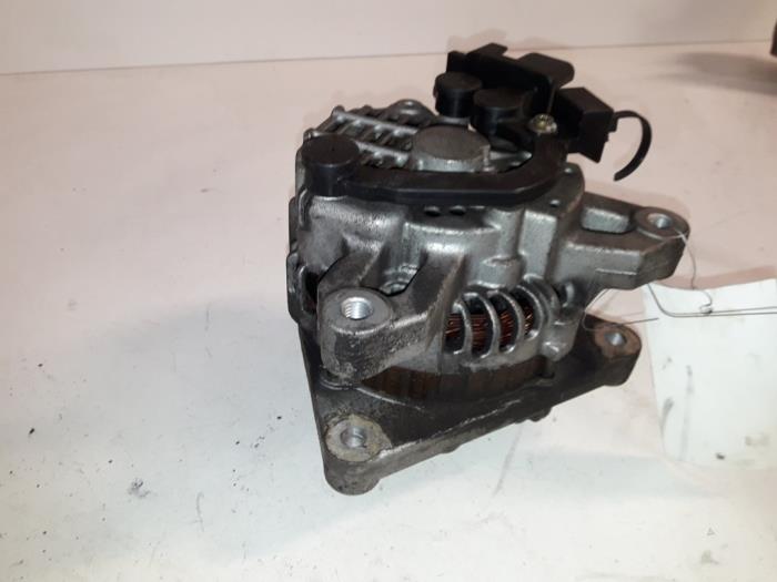 Begagnade Dynamo Peugeot 406 (8B) 1.8 16V Pris på förfrågan erbjuds av Autodemontage Joko B.V.