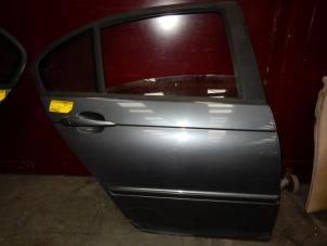 Used Rear door 4-door, right BMW 3 serie (E46/4) 320d 16V Price on request offered by Autodemontage Joko B.V.
