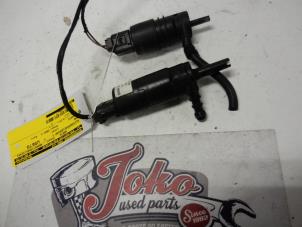 Used Windscreen washer pump BMW 3 serie (E46/4) 320d 16V Price on request offered by Autodemontage Joko B.V.