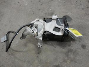 Used Power steering pump BMW 3 serie (E46/4) 320d 16V Price on request offered by Autodemontage Joko B.V.