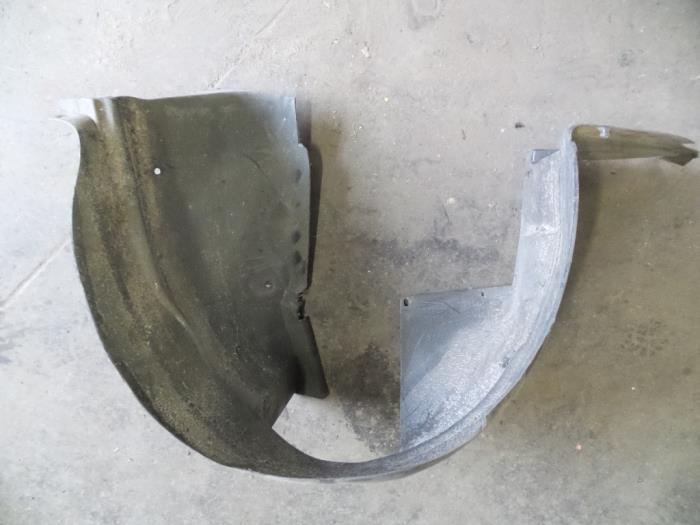 Używane Nadkole Citroen Xsara Picasso (CH) 1.8 16V Cena na żądanie oferowane przez Autodemontage Joko B.V.