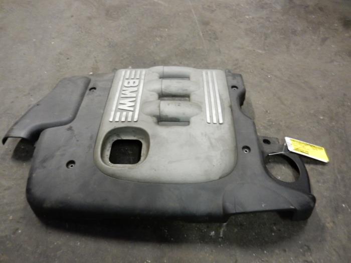 Engine protection panel from a BMW 3 serie (E46/4) 320d 16V 2003