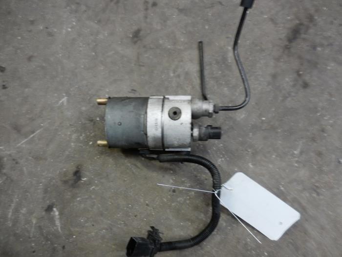 Usagé Bloc ABS Volkswagen Passat Variant (3B6) 2.3 V5 20V Prix sur demande proposé par Autodemontage Joko B.V.
