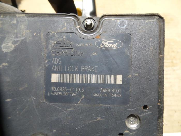 Usagé Pompe ABS Ford Transit Connect 1.8 Tddi Prix sur demande proposé par Autodemontage Joko B.V.