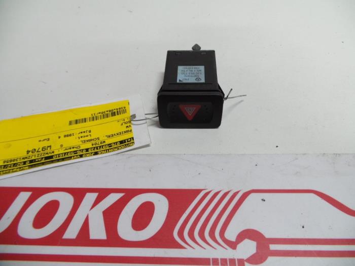 Panic lighting switch from a Volkswagen Golf IV (1J1) 1.6 1998