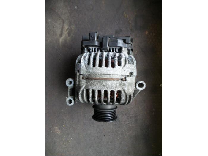 Usagé Dynamo Renault Laguna II Grandtour (KG) 1.6 16V Prix sur demande proposé par Autodemontage Joko B.V.