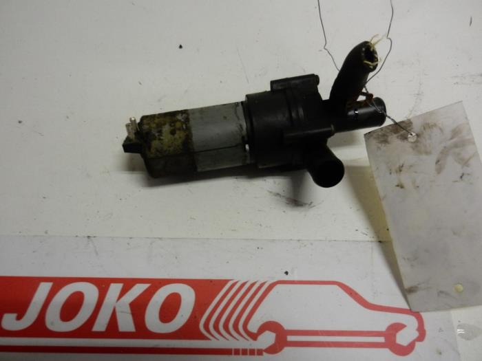 Begagnade Vattenpump Mercedes E Combi (S210) 4.2 E-420 32V Pris på förfrågan erbjuds av Autodemontage Joko B.V.