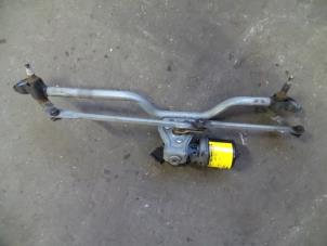 Used Wiper mechanism Renault Clio II Societe (SB) 1.5 dCi 68 Price on request offered by Autodemontage Joko B.V.