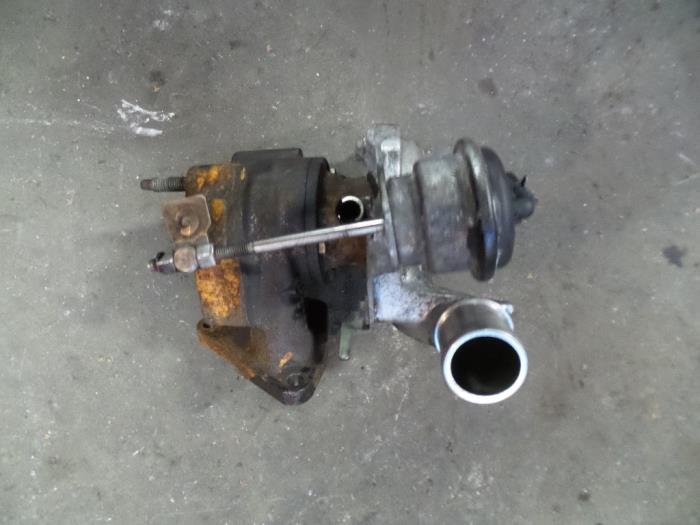 Używane Turbo Renault Clio II Societe (SB) 1.5 dCi 68 Cena na żądanie oferowane przez Autodemontage Joko B.V.