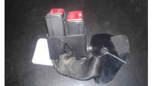 Used Rear seatbelt buckle, centre Renault Clio II Societe (SB) 1.5 dCi 68 Price on request offered by Autodemontage Joko B.V.