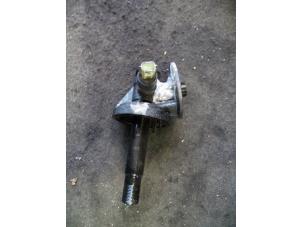 Used Oil filter housing Renault Clio II Societe (SB) 1.5 dCi 68 Price on request offered by Autodemontage Joko B.V.
