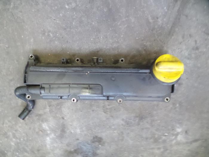 Gebrauchte Ventildeckel Renault Clio II Societe (SB) 1.5 dCi 68 Preis auf Anfrage angeboten von Autodemontage Joko B.V.
