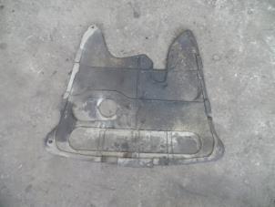 Used Engine protection panel Renault Clio II Societe (SB) 1.5 dCi 68 Price on request offered by Autodemontage Joko B.V.