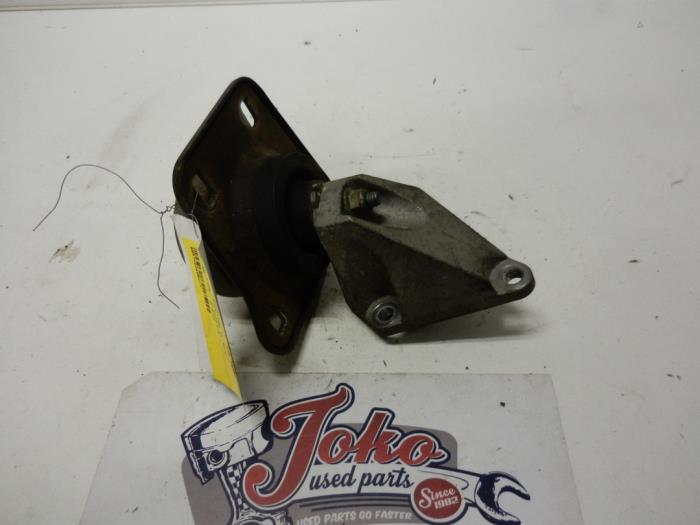 Usagé Support moteur Ford Courier (J3/5) 1.8 Di Prix sur demande proposé par Autodemontage Joko B.V.