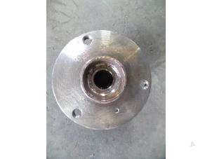 Used Rear wheel bearing Smart Fortwo Coupé (450.3) 0.7 Price on request offered by Autodemontage Joko B.V.